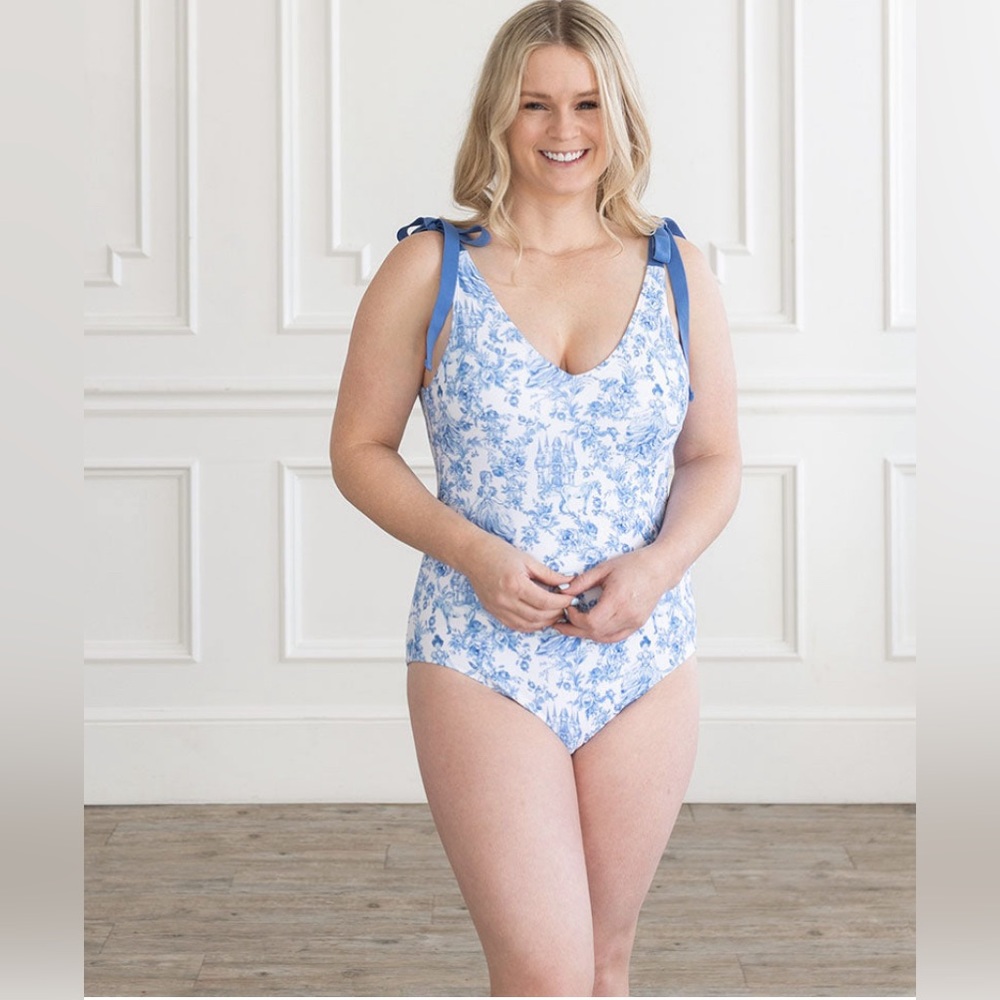 Posh Peanut Briar Women’s Bathing Suit size Medium NWT